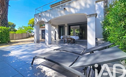 Casa en Ville-Les Saquedes-Le Bouillonnet, Sainte-Maxime, Francia 1