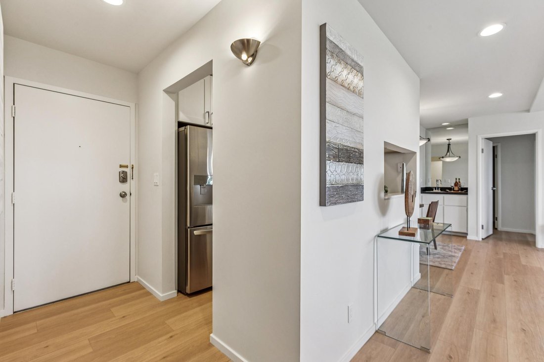 Condo in San Francisco, California, United States 2 - 16675786