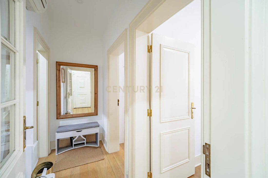Apartment in Santo Antonio, Lisbon, Portugal 3 - 17388927