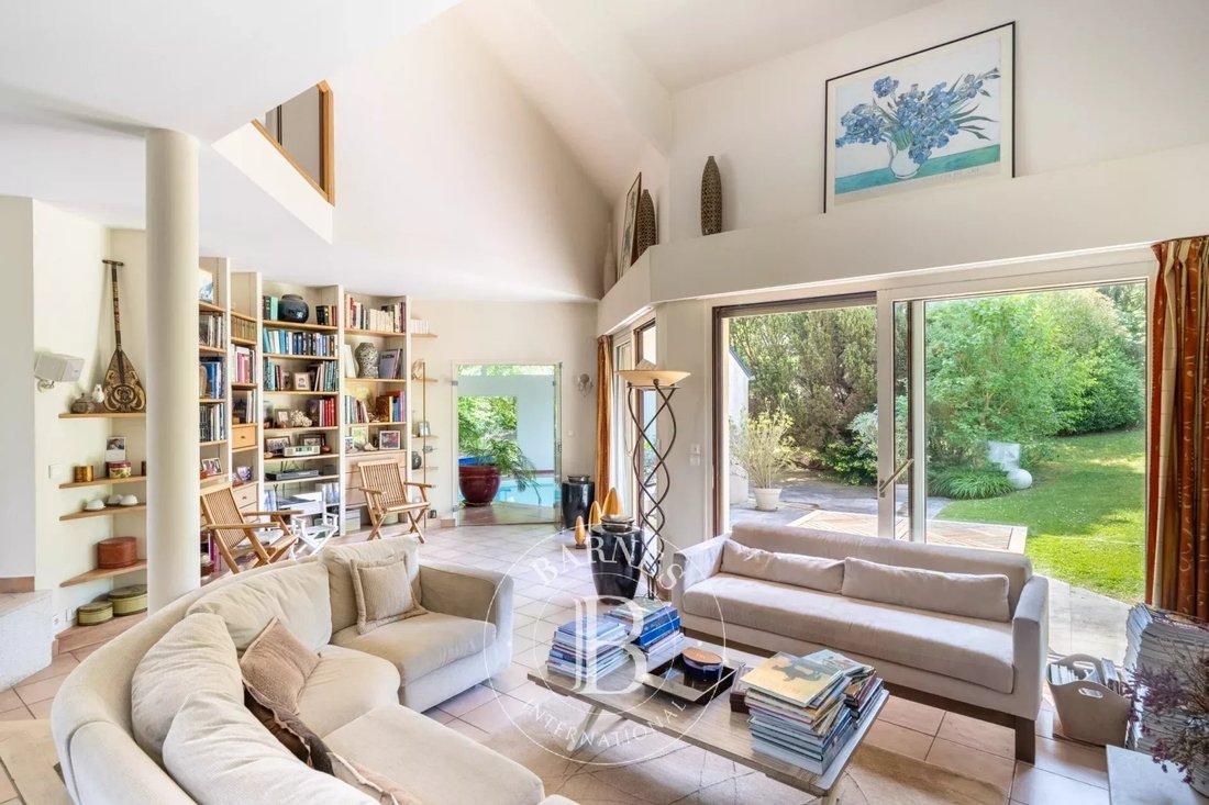 House in Montfort-l'Amaury, Ile-de-France, France 4 - 18093514