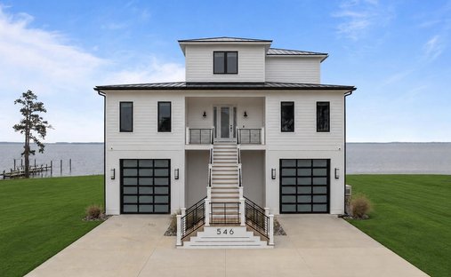 House in Arapahoe, North Carolina, United States 1