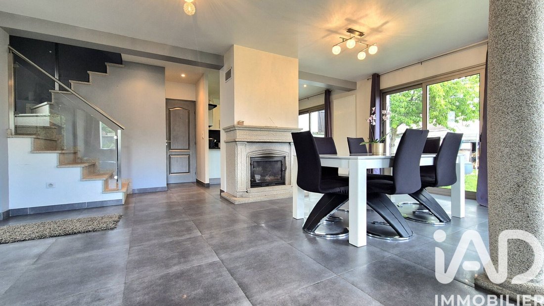 House in Champigny-sur-Marne, Ile-de-France, France 1 - 18096881