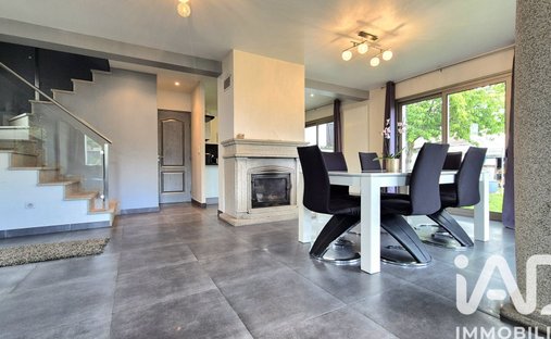 House in Champigny-sur-Marne, Ile-de-France, France 1