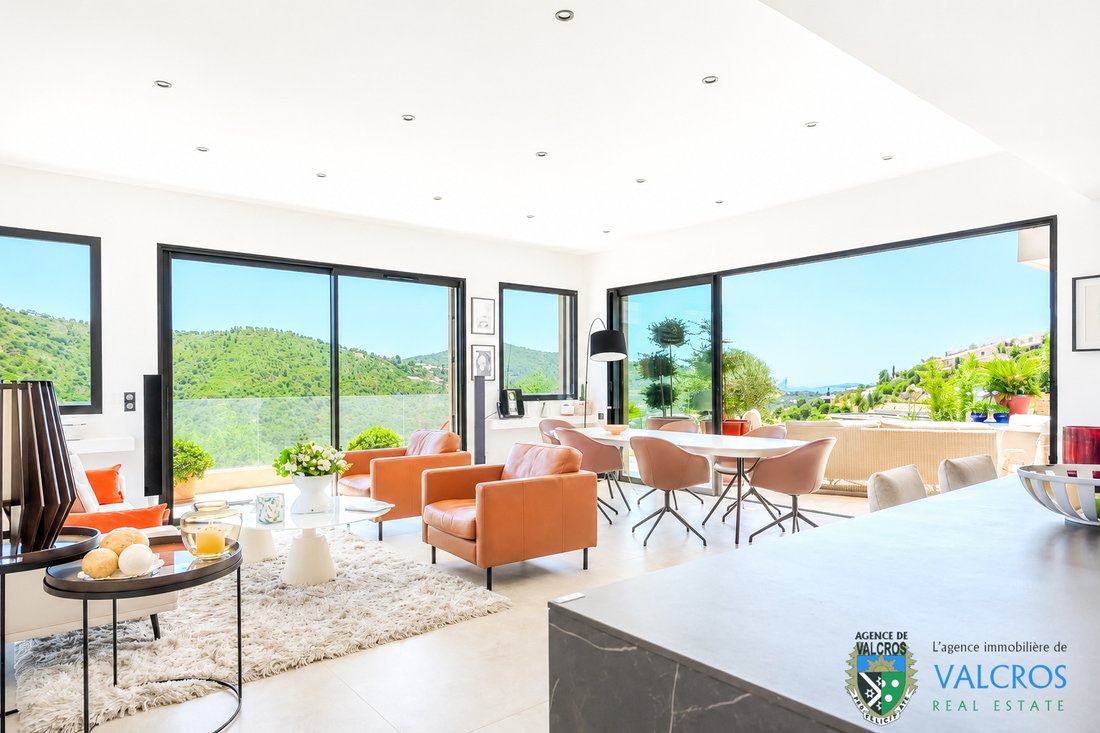 Villa in La Londe-les-Maures, Provence-Alpes-Côte d'Azur, France 5 - 17929388