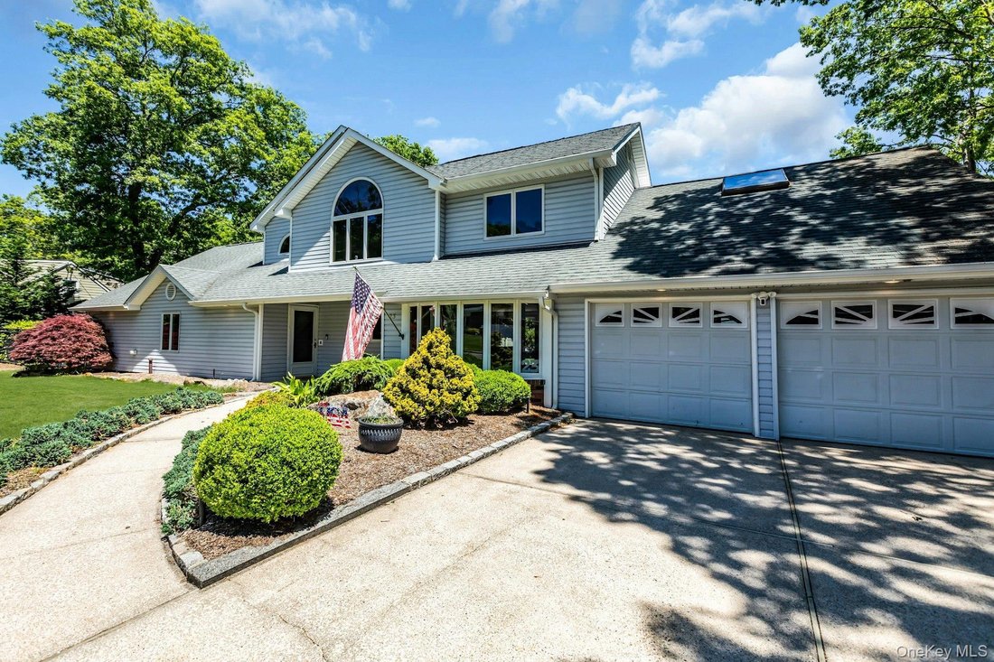 House in Lake Ronkonkoma, New York, United States 2 - 18092874