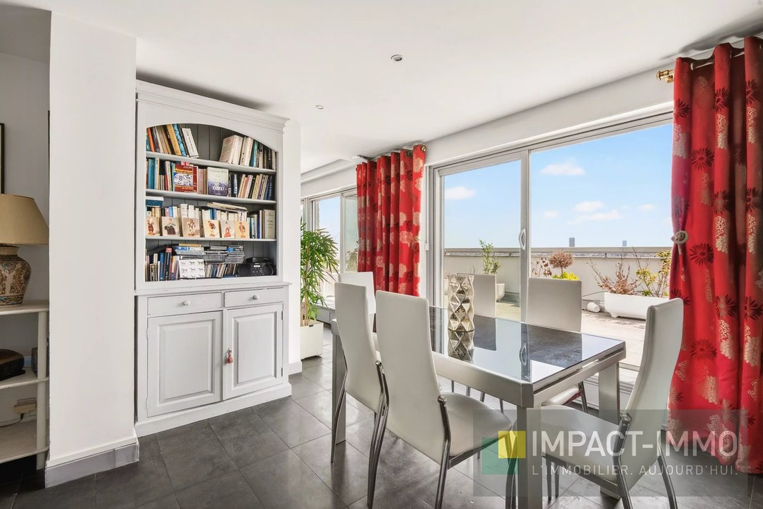 Apartment in Hôtel de Ville, Courbevoie, France 4 - 18093772