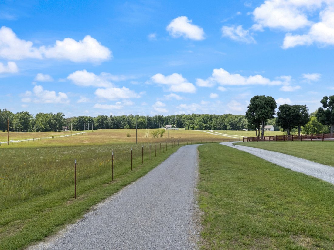 House in McEwen, Tennessee, United States 5 - 18102662