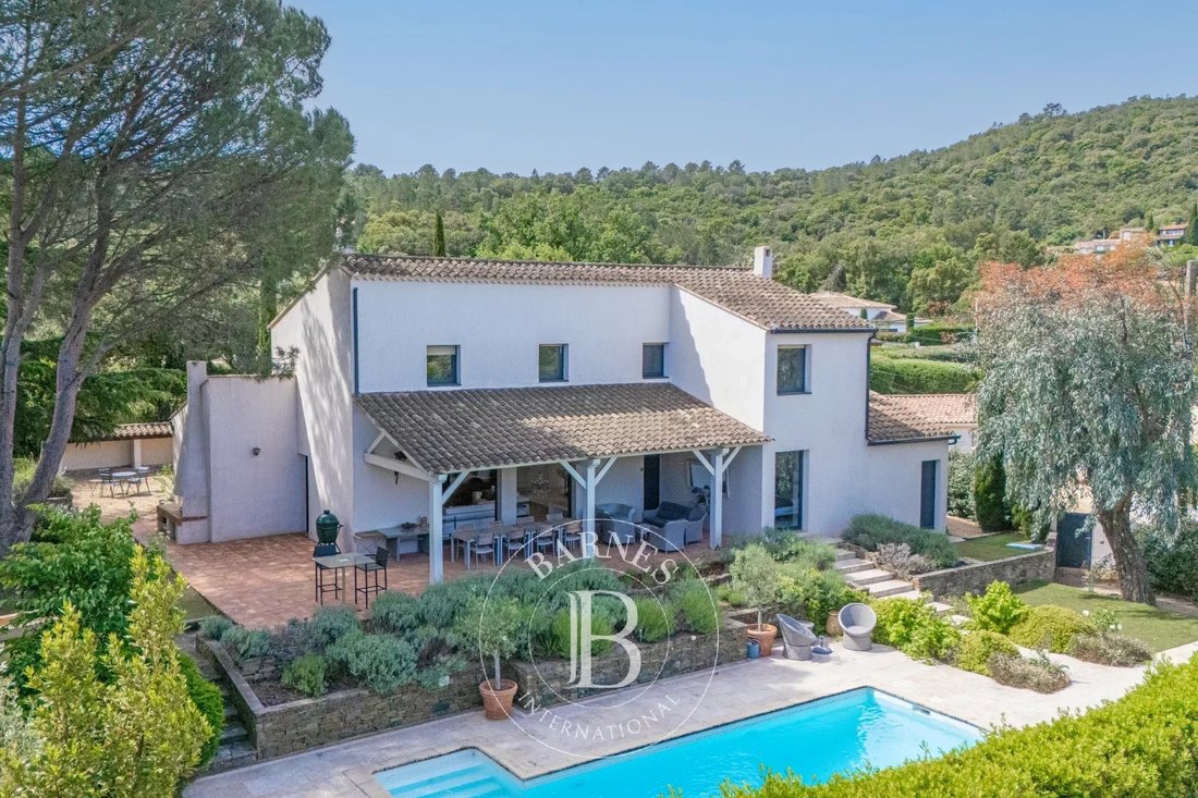 Villa in Le Plan-de-la-Tour, Provence-Alpes-Côte d'Azur, France 2 - 17947570