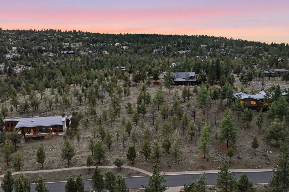 Terrain à Bend, Oregon, États-Unis 2 - 18108055