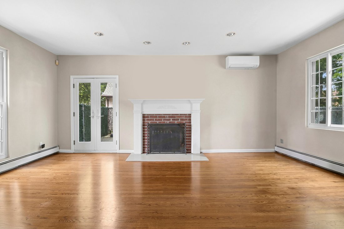 House in New York, New York, United States 4 - 18092952