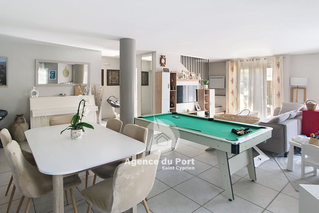Villa in Saint-Cyprien, Occitania, France 2 - 18101495