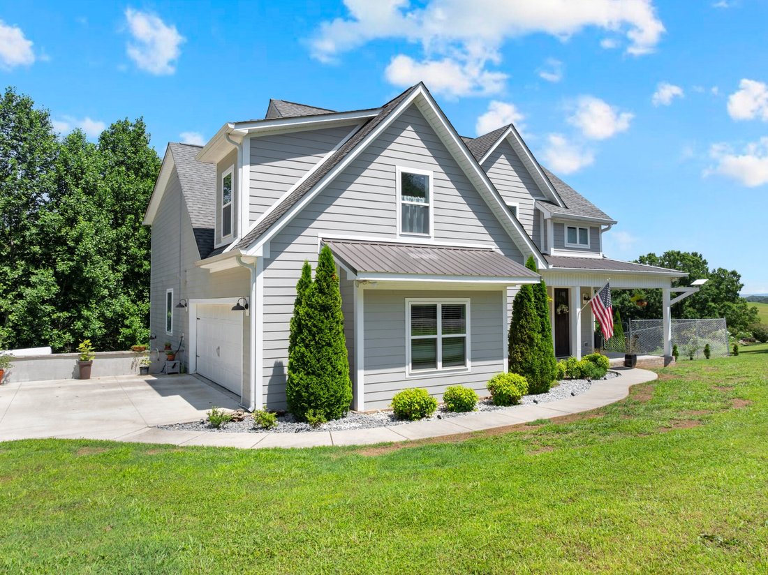 House in Tullahoma, Tennessee, United States 5 - 18090957