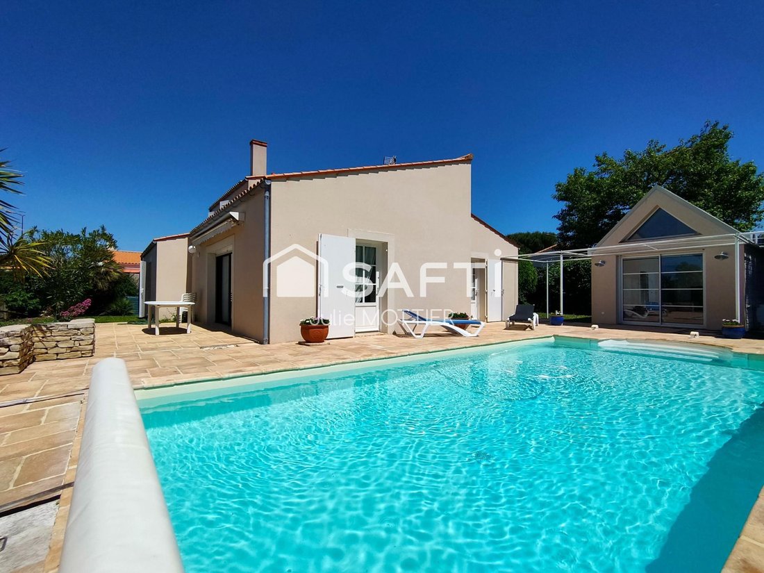 House in Bourg, Lagord, France 1 - 18100199