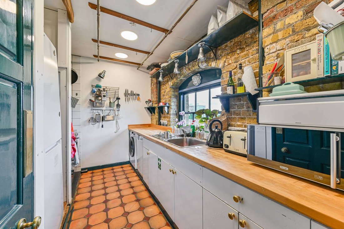 House in Rotherhithe, Southwark, England 2 - 18104123