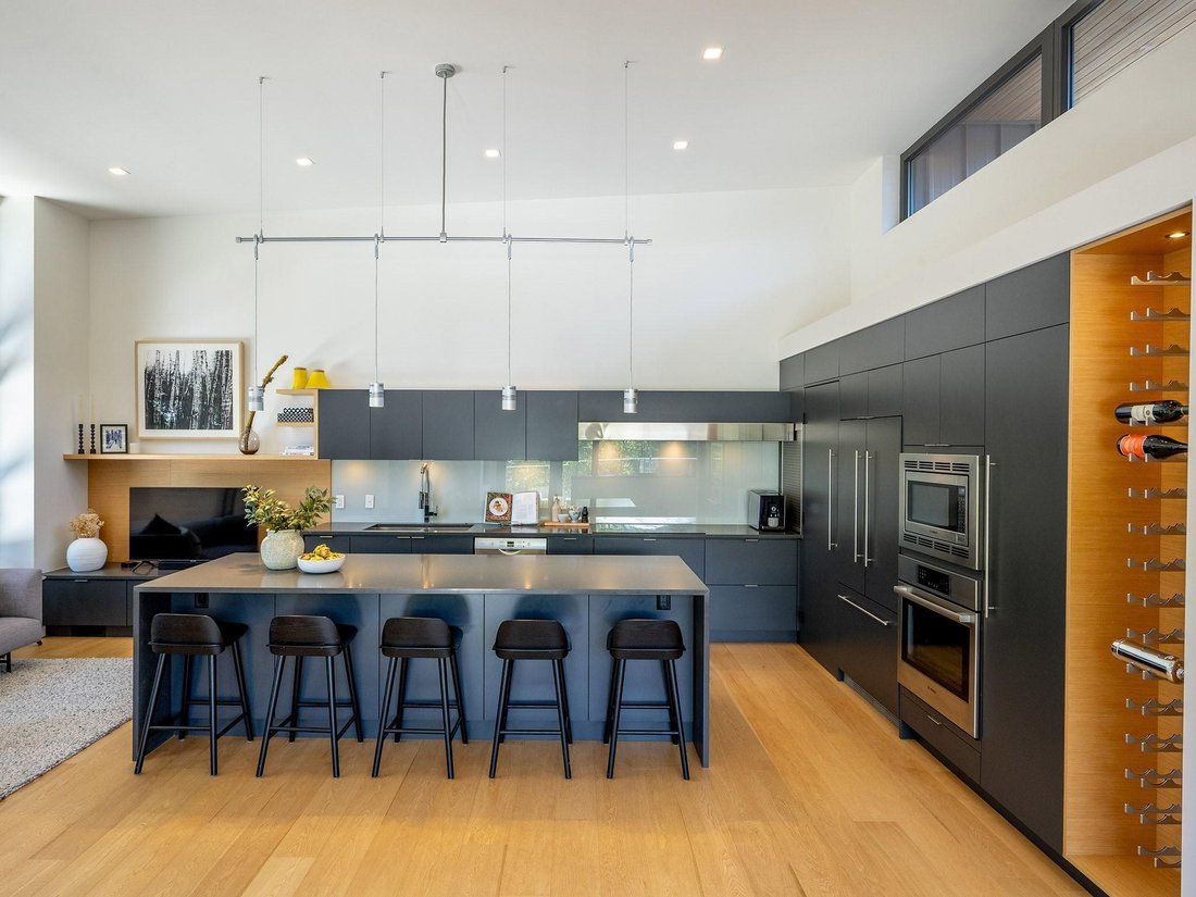 House in Whistler, British Columbia, Canada 3 - 18097484