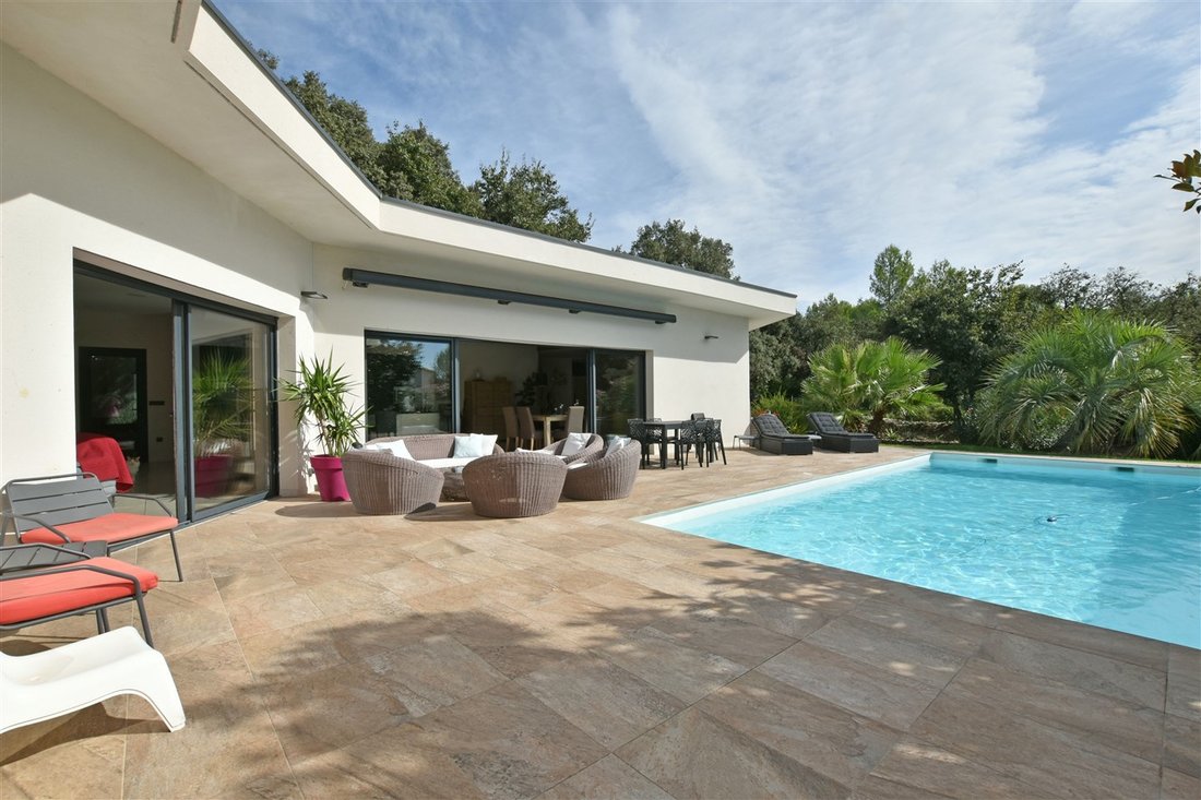 Villa en Aubais, Occitania, Francia 3 - 18092604