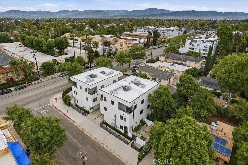 Los Angeles, California, United States 1 - 18101247