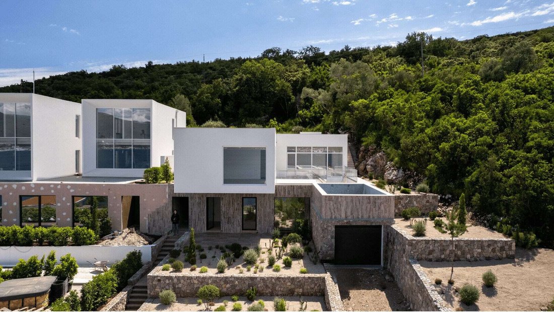 Villa in Krašići, Tivat Municipality, Montenegro 2 - 16503968