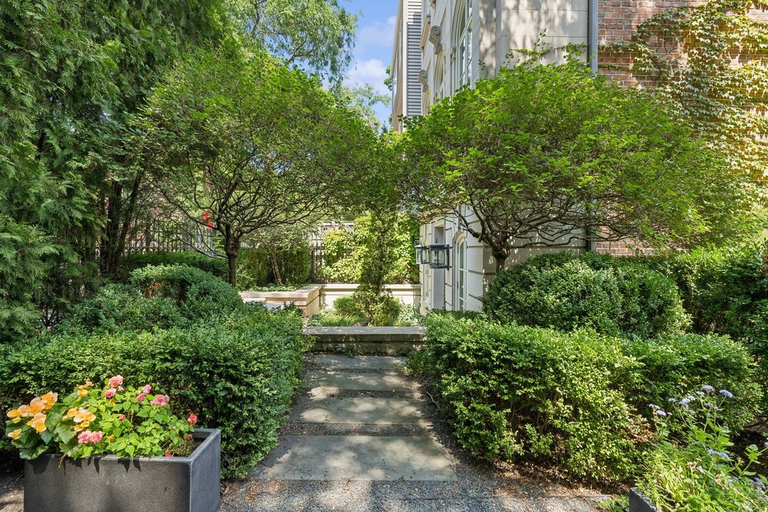 House in Chicago, Illinois, United States 2 - 16971674