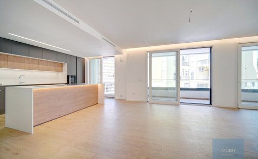 Apartment in Parede, Lisbon, Portugal 1