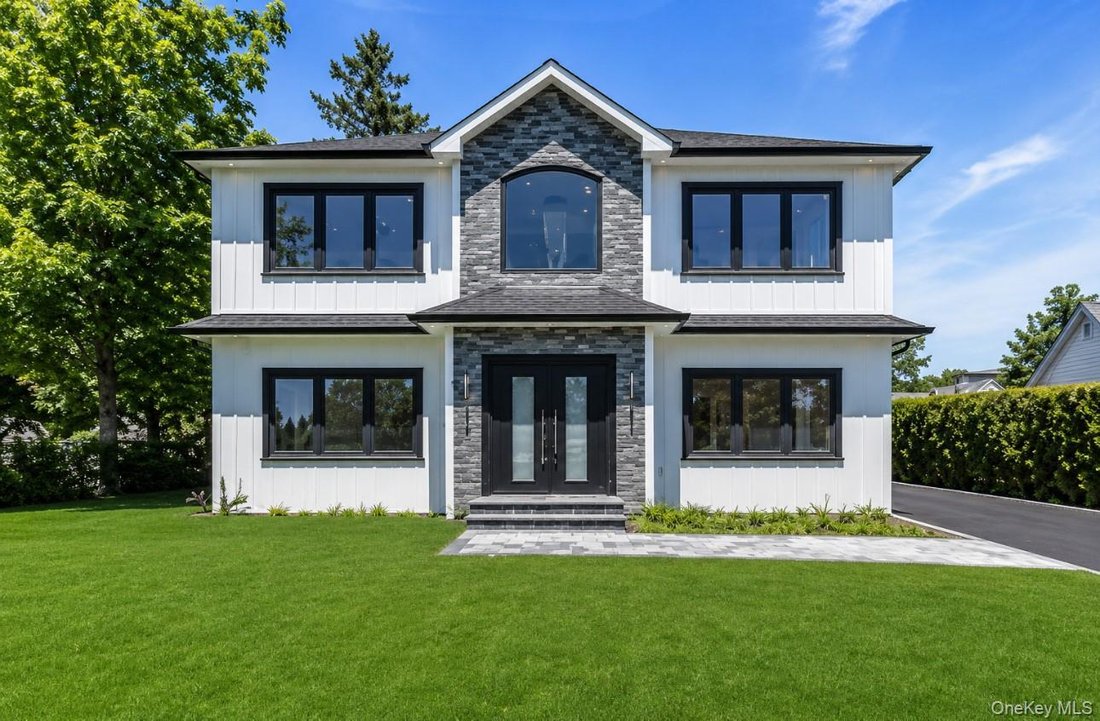 House in Hicksville, New York, United States 3 - 18082853