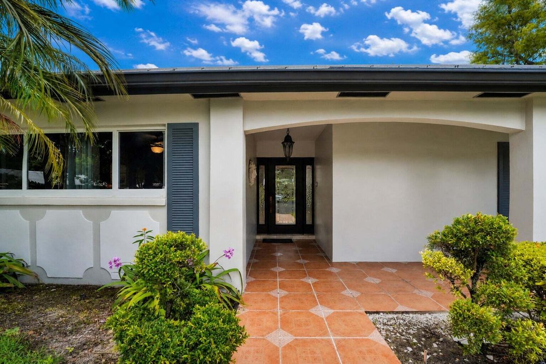 Pompano Beach, Florida, United States 5 - 18094324