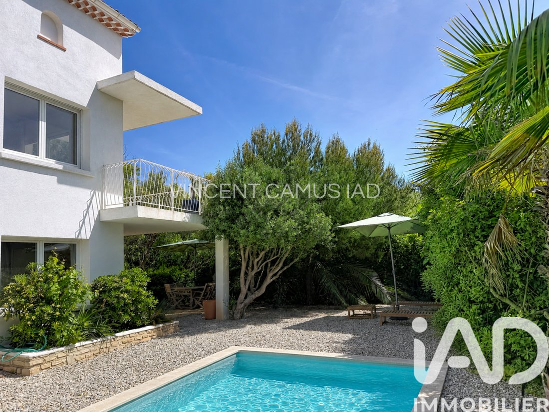 House in Sanary-sur-Mer, Provence-Alpes-Côte d'Azur, France 3 - 18097213