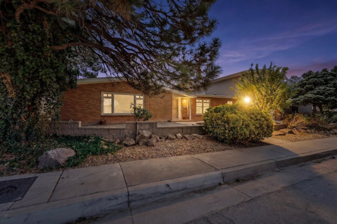 House in Albuquerque, New Mexico, United States 2 - 18100556