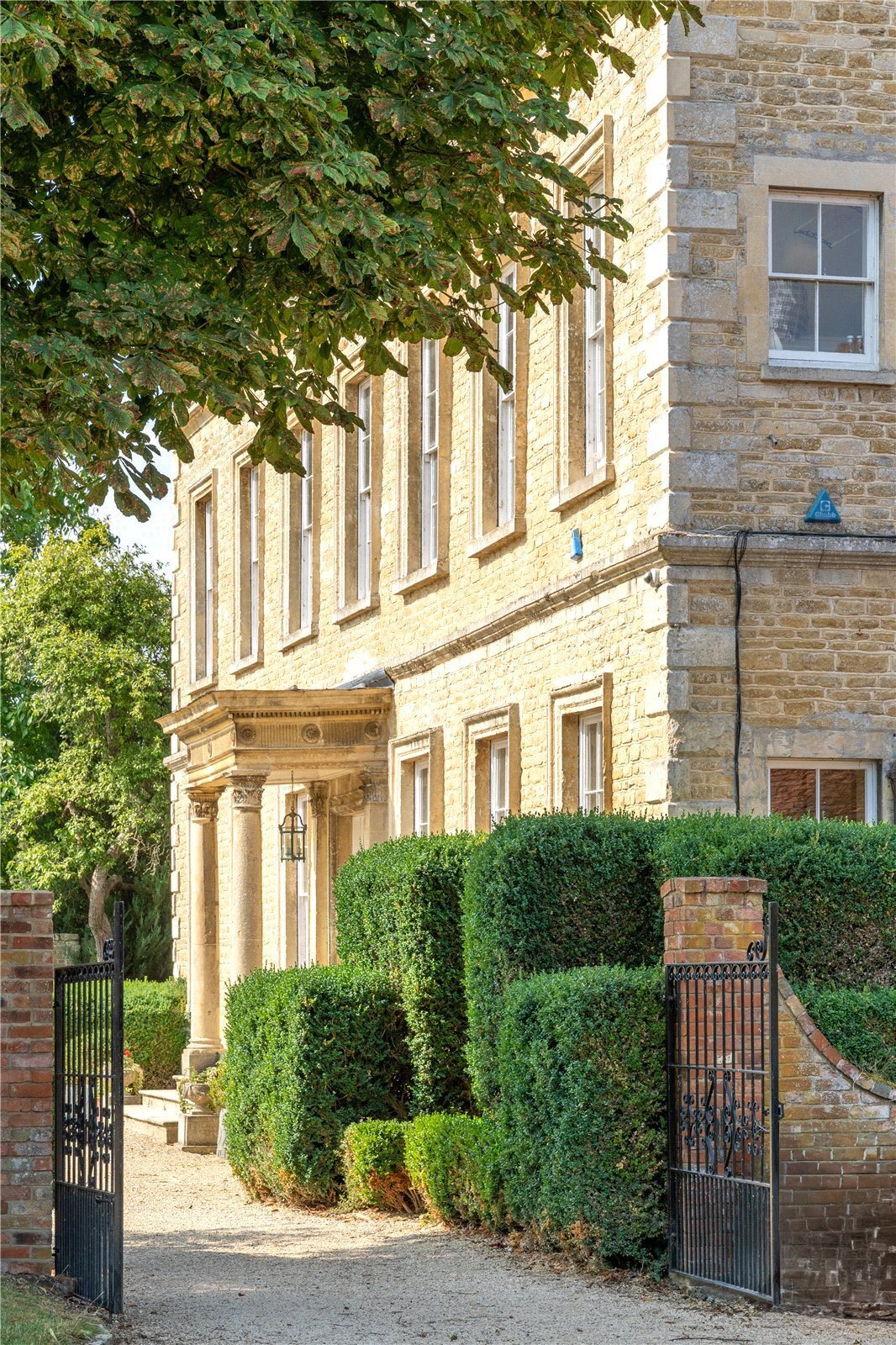 House in Oxfordshire, England 3 - 18093606
