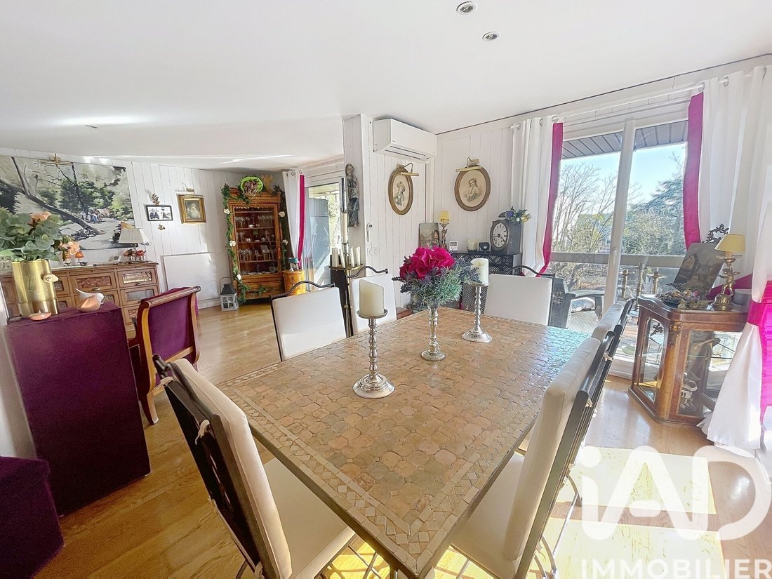 Apartment in Saint-Cloud, Ile-de-France, France 4 - 18105958