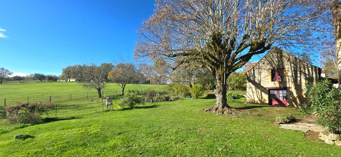 Villa in Sainte-Alvere, Val de Louyre et Caudeau, France 4 - 18099575