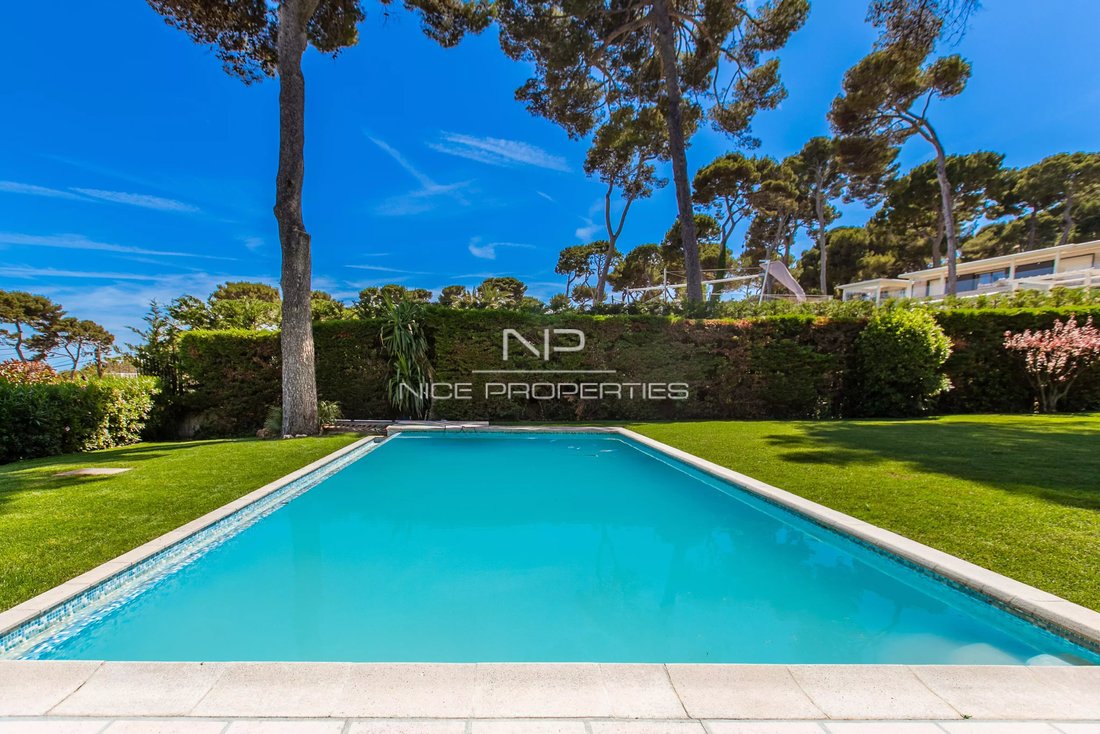 Villa in French Riviera, Provence-Alpes-Côte d'Azur, France 5 - 18093444
