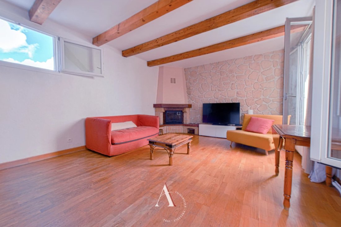 Apartment in Grenier–Point du Jour, Boulogne-Billancourt, France 3 - 18093909