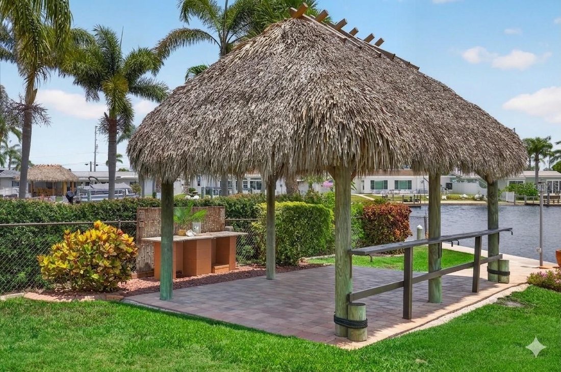 House in New Port Richey, Florida, United States 4 - 18018175