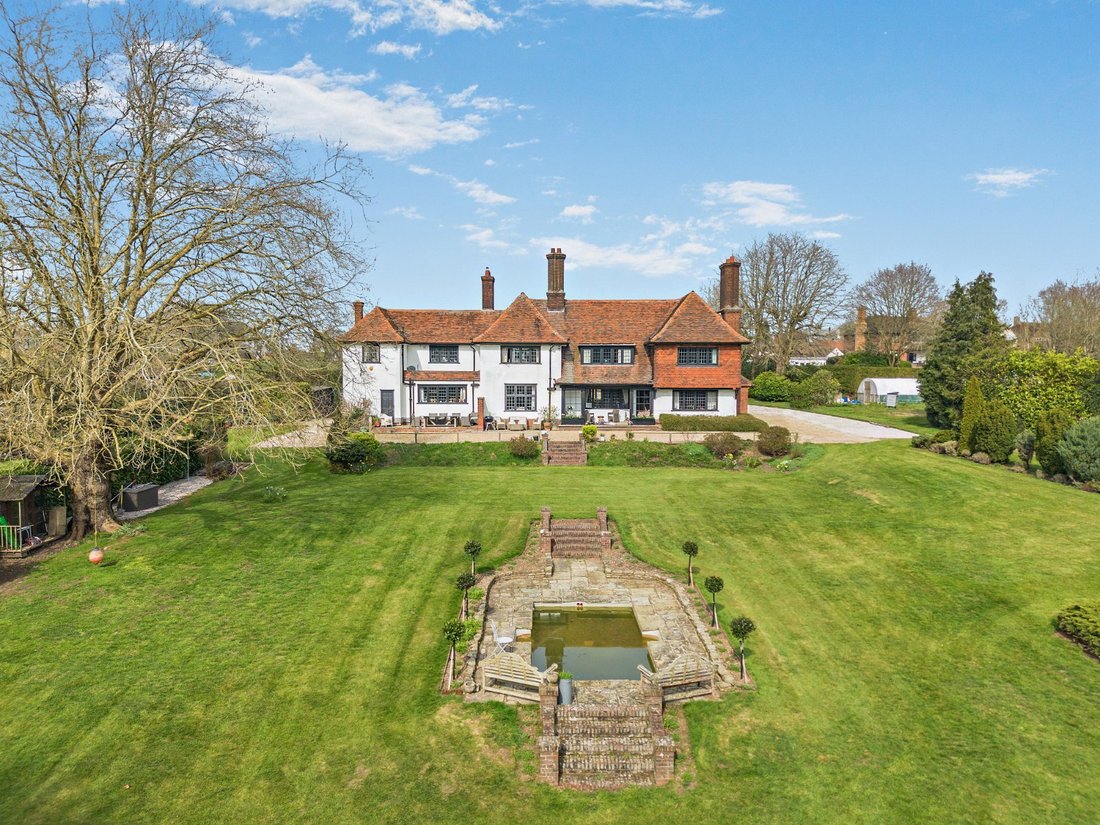 House in Danbury, England 2 - 18091824