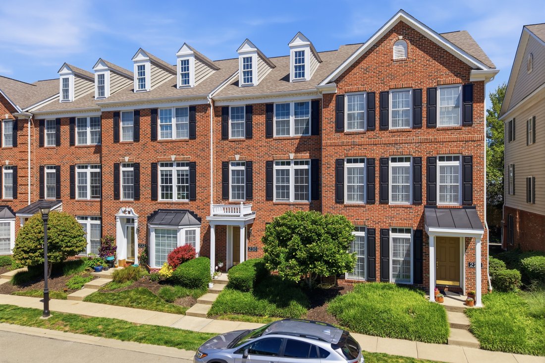 House in Pittsburgh, Pennsylvania, United States 2 - 18090737