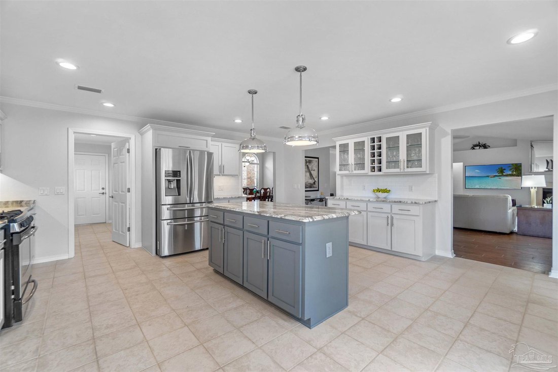 House in Pensacola, Florida, United States 3 - 18096372