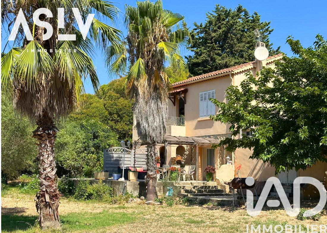 House in Sanary-sur-Mer, Provence-Alpes-Côte d'Azur, France 3 - 18097110