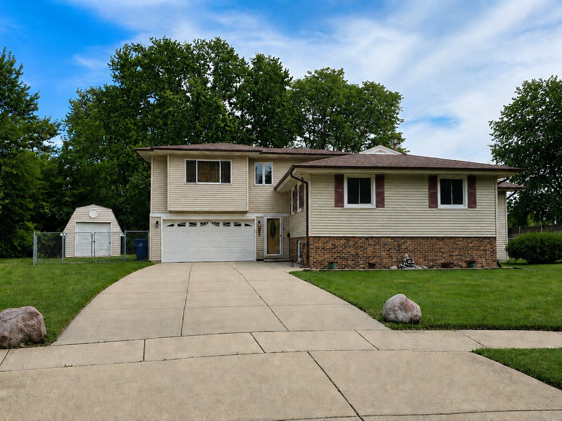 House in Schaumburg, Illinois, United States 2 - 18104834
