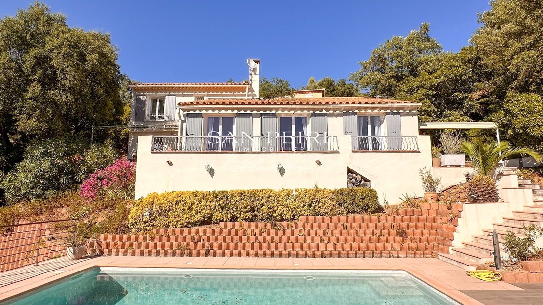 Villa in Les Issambres, Roquebrune-sur-Argens, France 1 - 17468609
