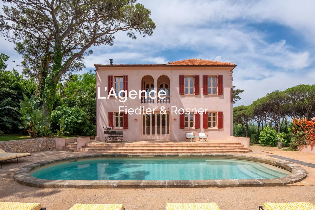 Villa in Zone Ouest Urbaine, Saint-Tropez, France 2 - 18107351