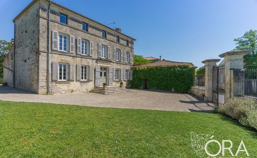Maison en Arrondissement de Saint-Jean-d'Angély, Nouvelle-Aquitaine, France 1