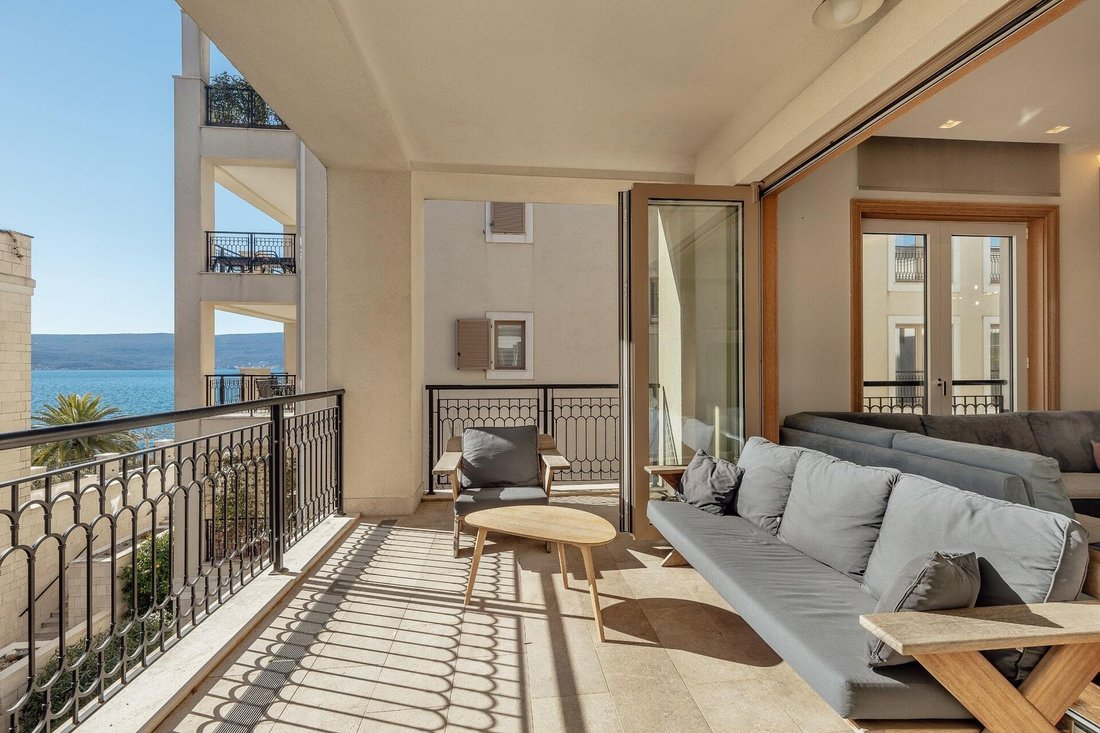 Apartment in Tivat, Tivat Municipality, Montenegro 4 - 16677834