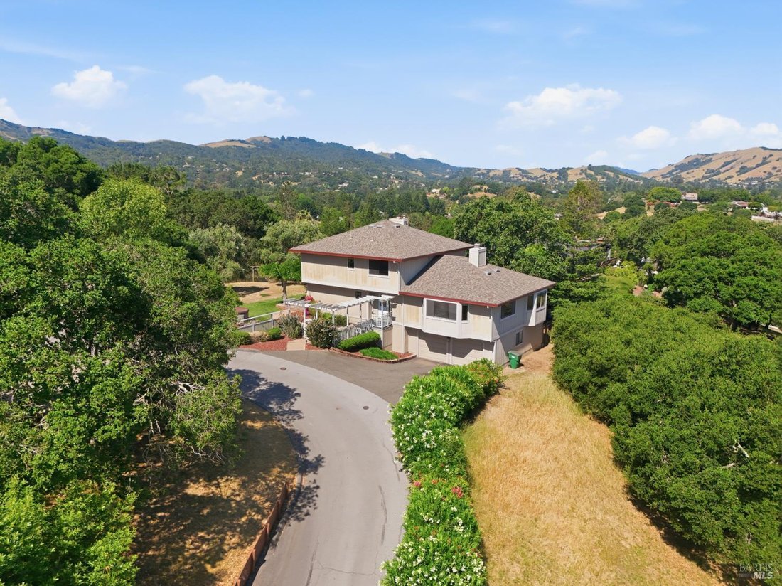 House in Petaluma, California, United States 3 - 17981794