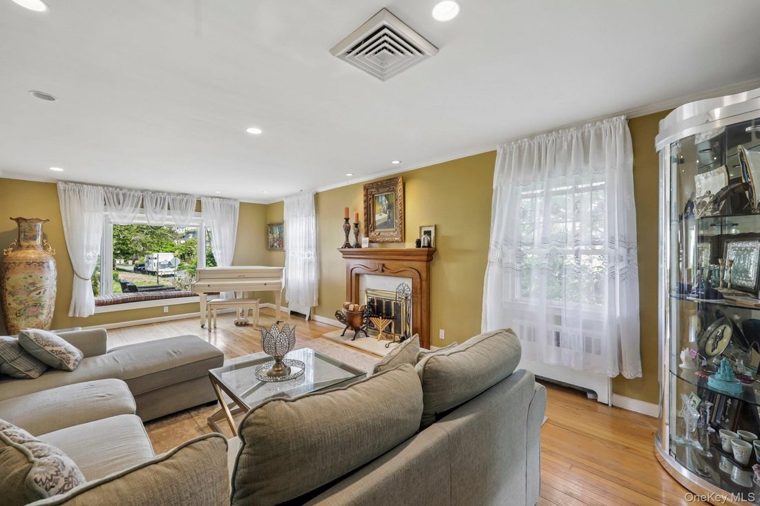 House in Hewlett, New York, United States 5 - 18104051