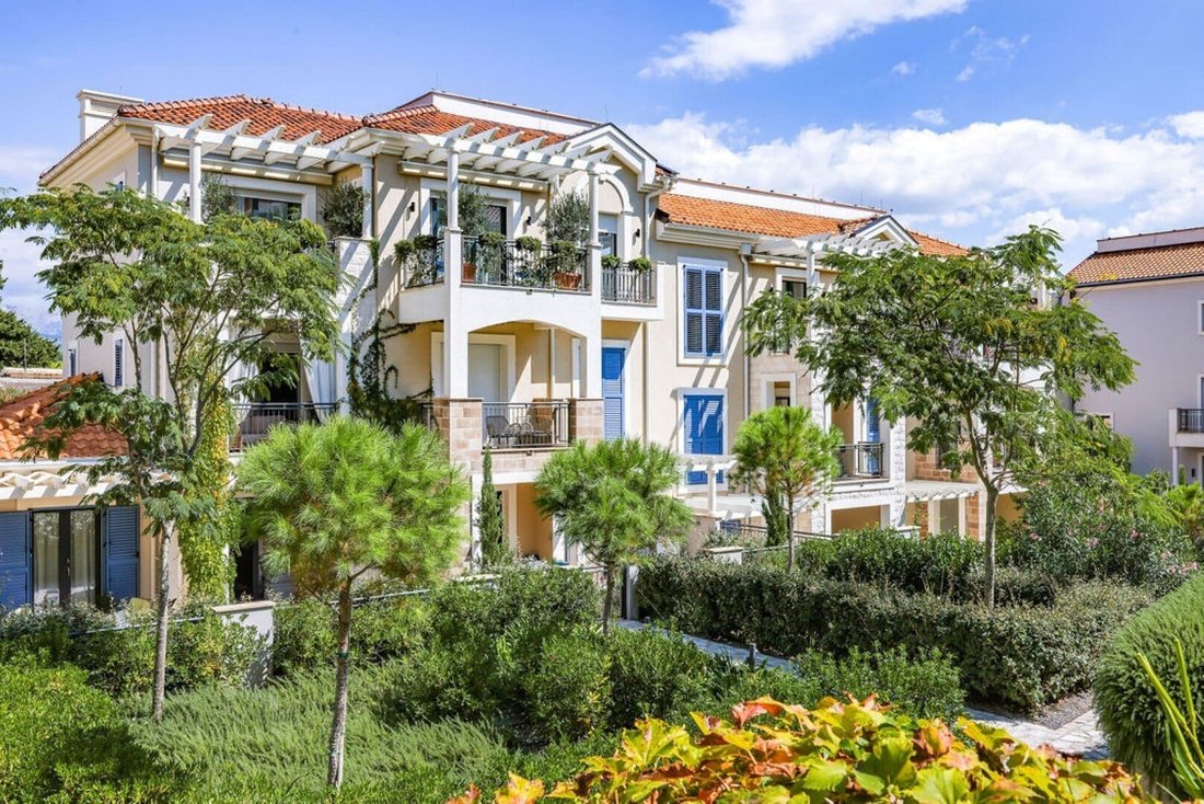 Apartment in Milovići, Tivat Municipality, Montenegro 2 - 16836784
