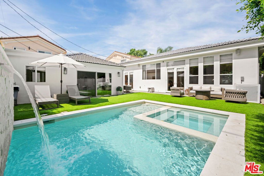 House in Los Angeles, California, United States 1 - 18098168