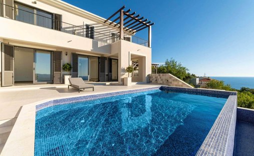 Villa à Blizikuće, Budva, Monténégro 1