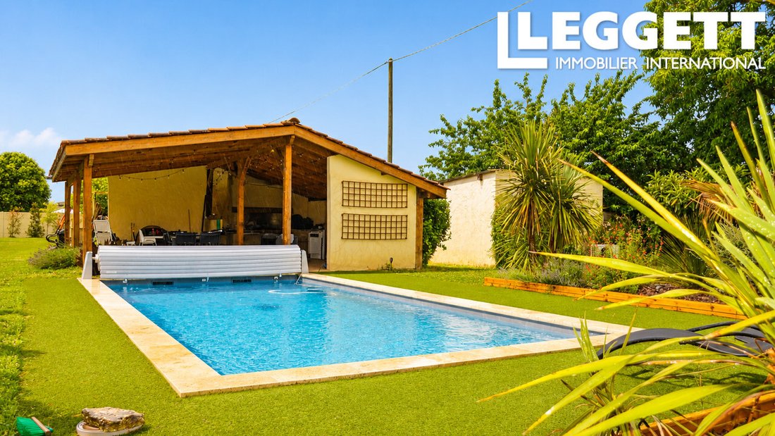 House in Saint-Martin-Petit, Nouvelle-Aquitaine, France 1 - 18093398