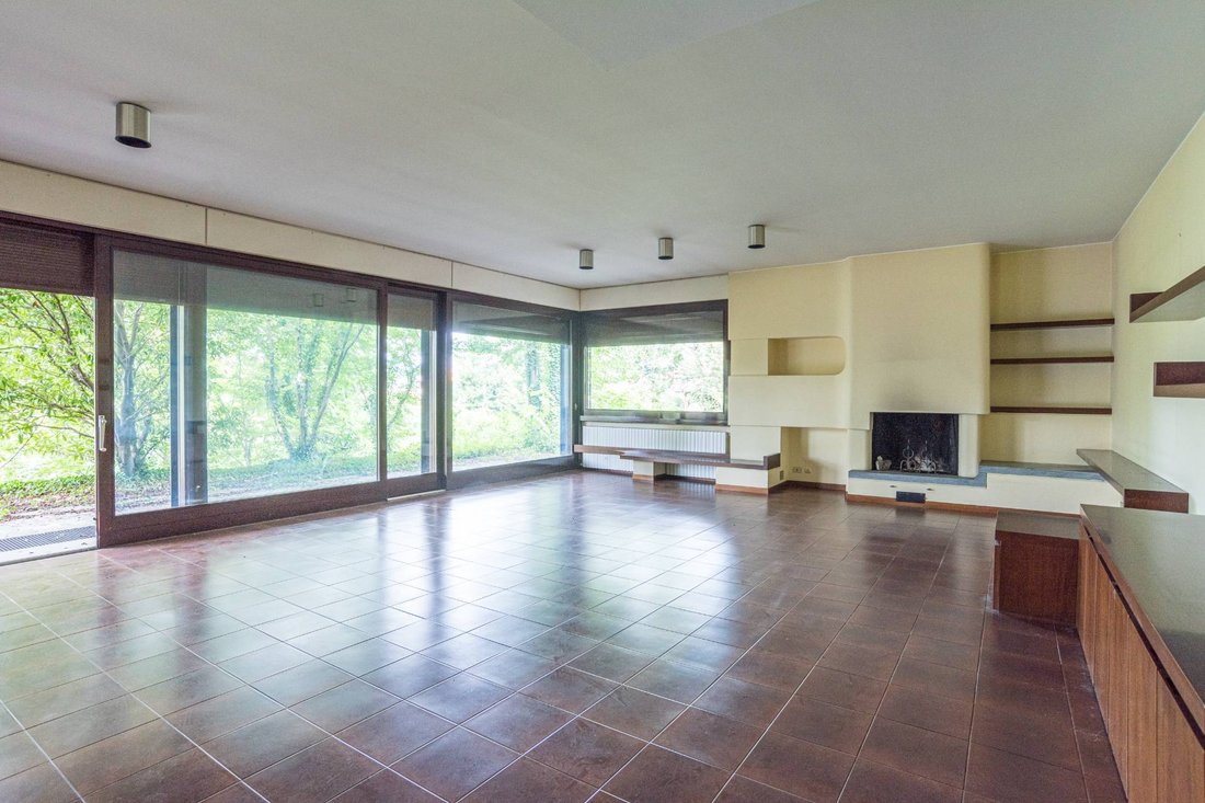 Villa in Albiolo, Lombardy, Italy 2 - 18107725